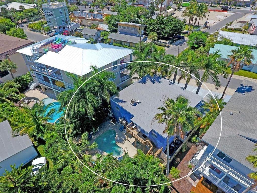 Beach Getaway Pool Condo Between The Island Marina And Beach Bradenton Beach Exteriör bild